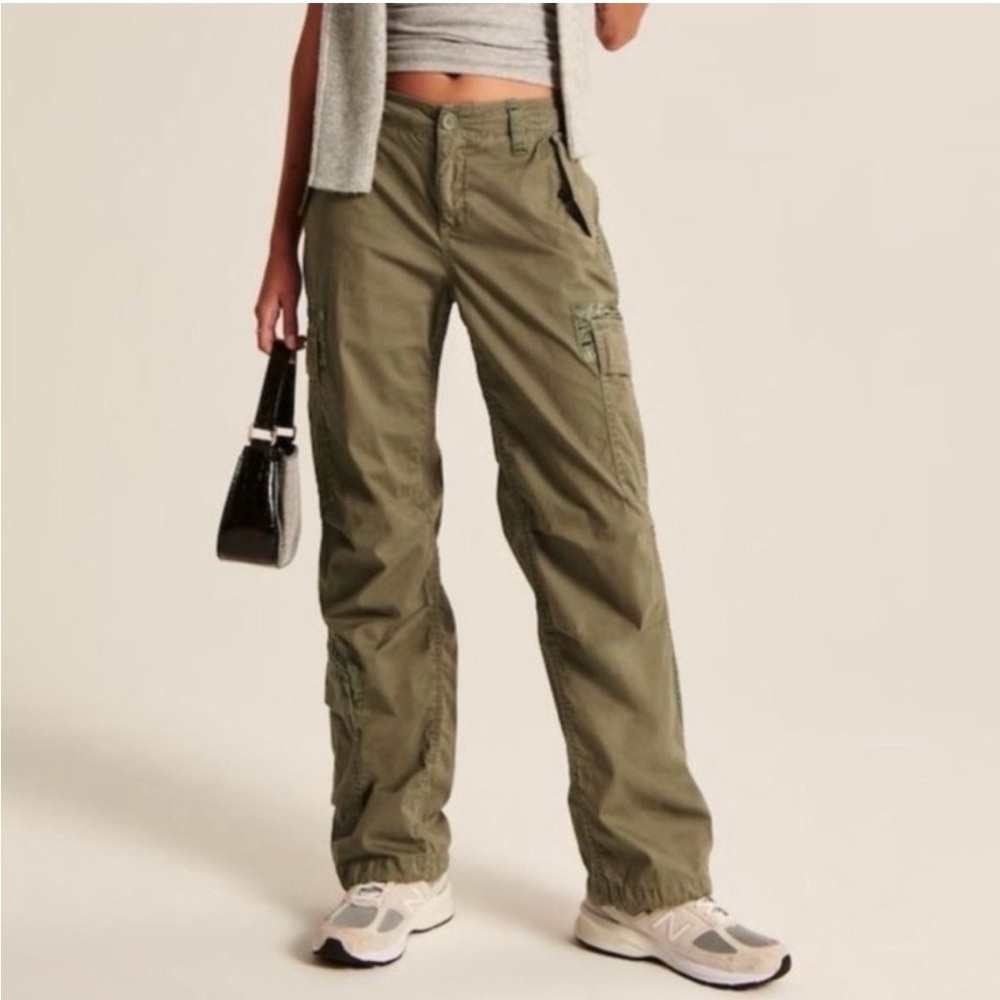 Abercrombie & Fitch Olive Green Cargo Pants NWOT